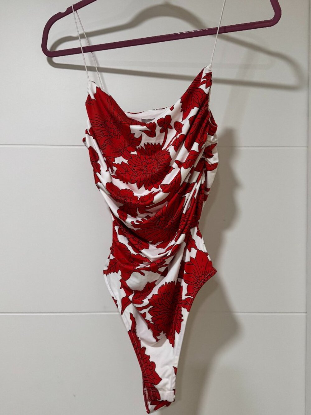 H&M Red White Floral bodysuit S Ruched